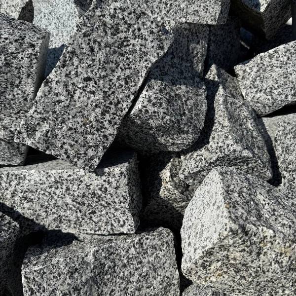 Гранітна Бруківка Колота Покостівка (буханець) 200-100-100 мм - купити натуральний камінь Київ