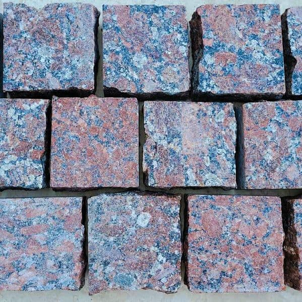 Гранітна Бруківка Термооброблена Пилено-Колота Капустянська - купити натуральний камінь Київ